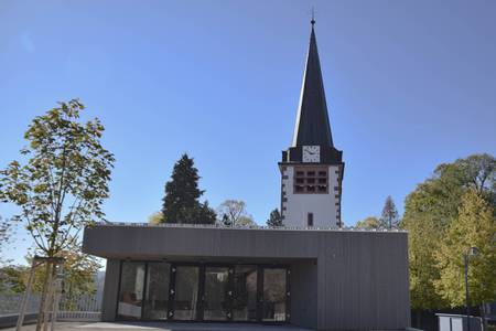 Quelle: ©EvKirchePF Bild Gemeindehaus Huchenfeld