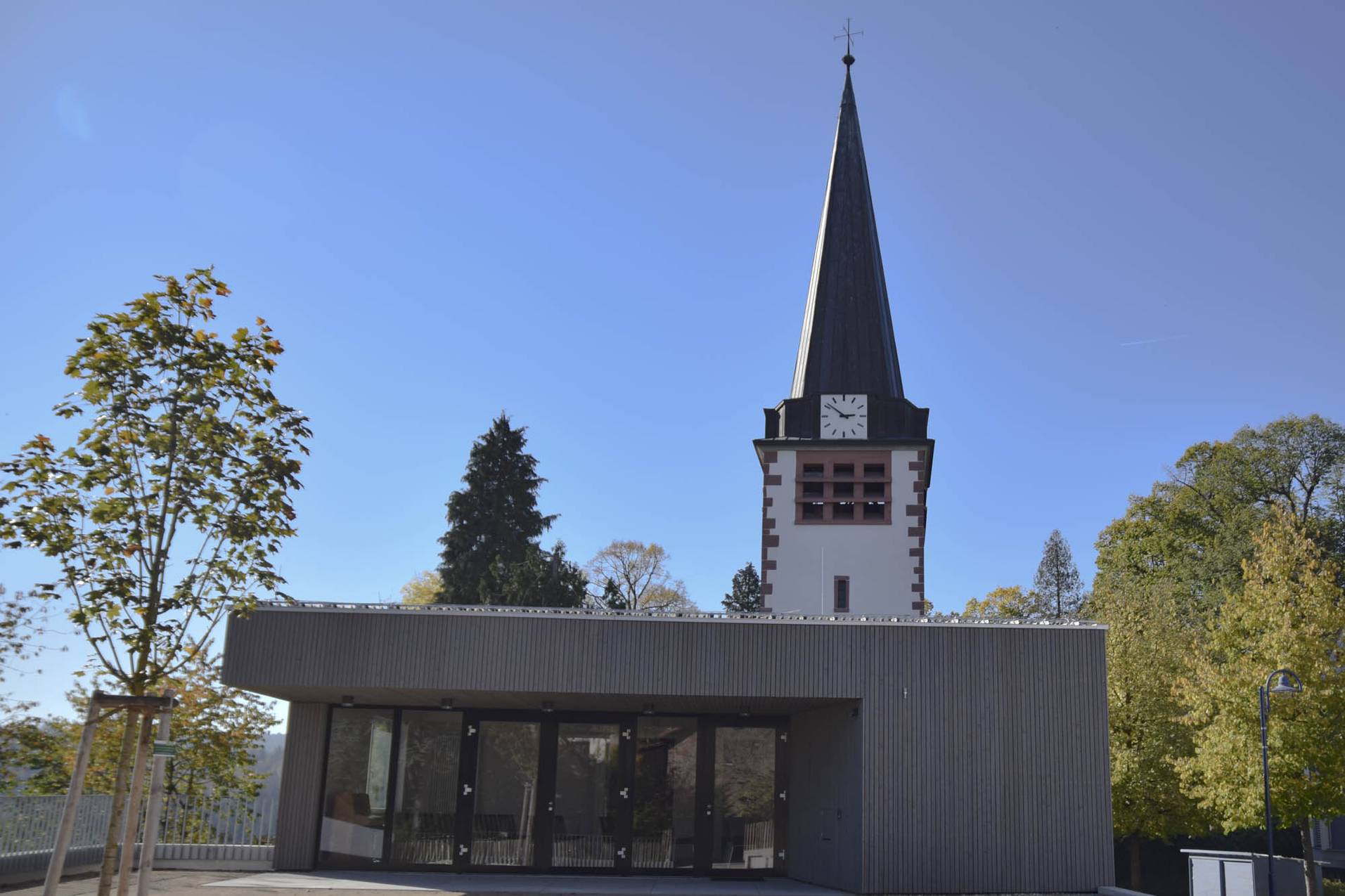 Quelle: ©EvKirchePF Bild Gemeindehaus Huchenfeld